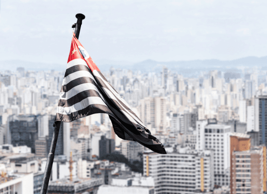 Regularização Imobiliária em SP: Panorama Atual e Guia de Licenças