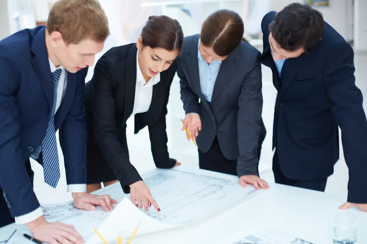 Businesswoman explaining the sketch